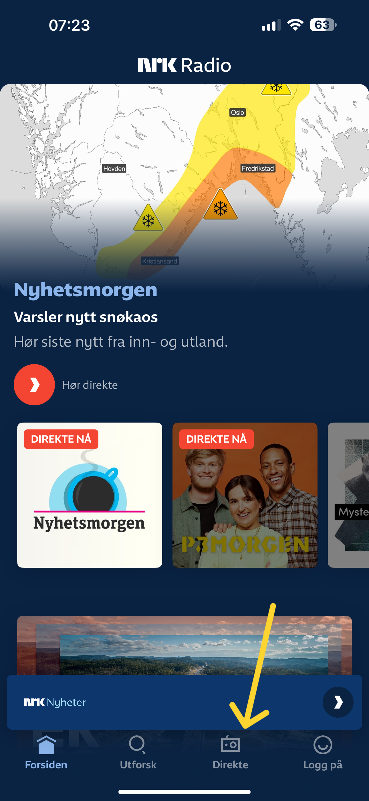 Startsiden i appen NRK Radio. Pil på fanen direkte som er fane 3 av 4 i bunnen av appen. 